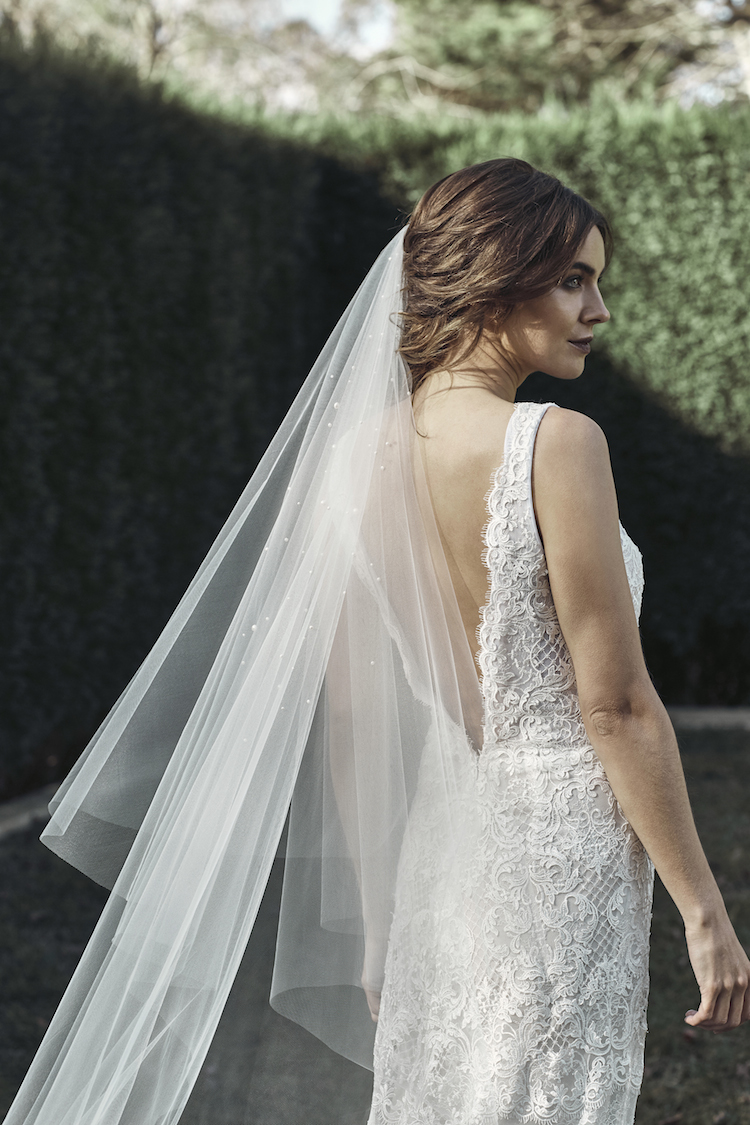MATHILDE  One Tier Veil with Pearls