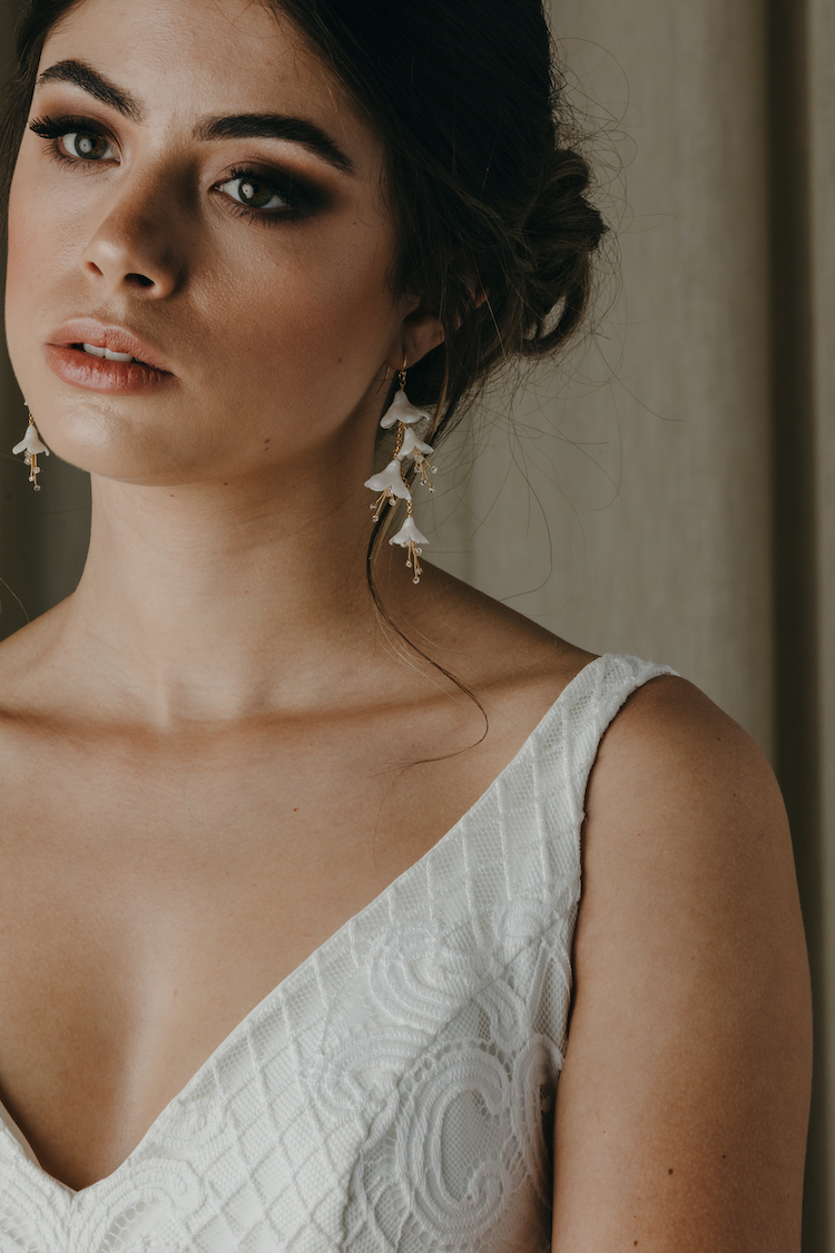 How to choose bridal earrings to suit your neckline - TANIA MARAS