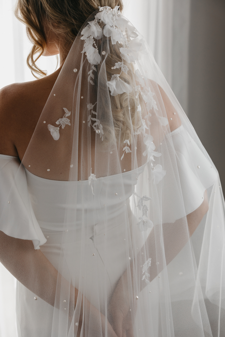 Fingertip veils, Short wedding veils, Pearl fingertip veils - TANIA MARAS
