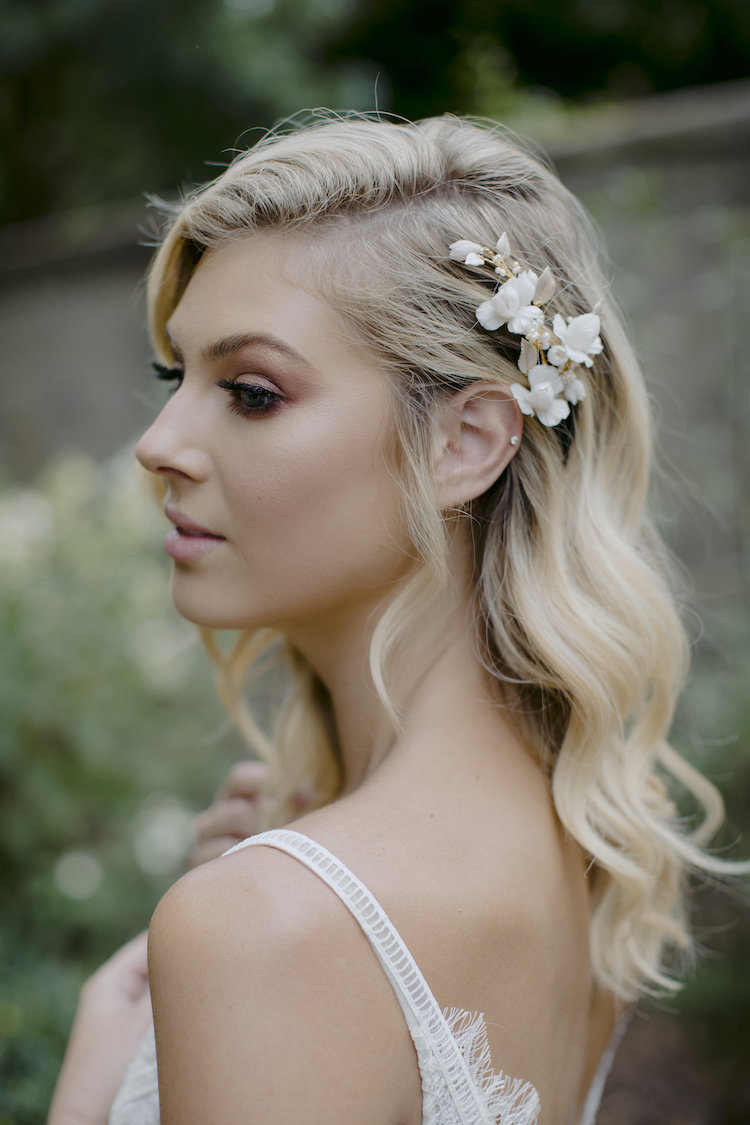 wedding hair with comb