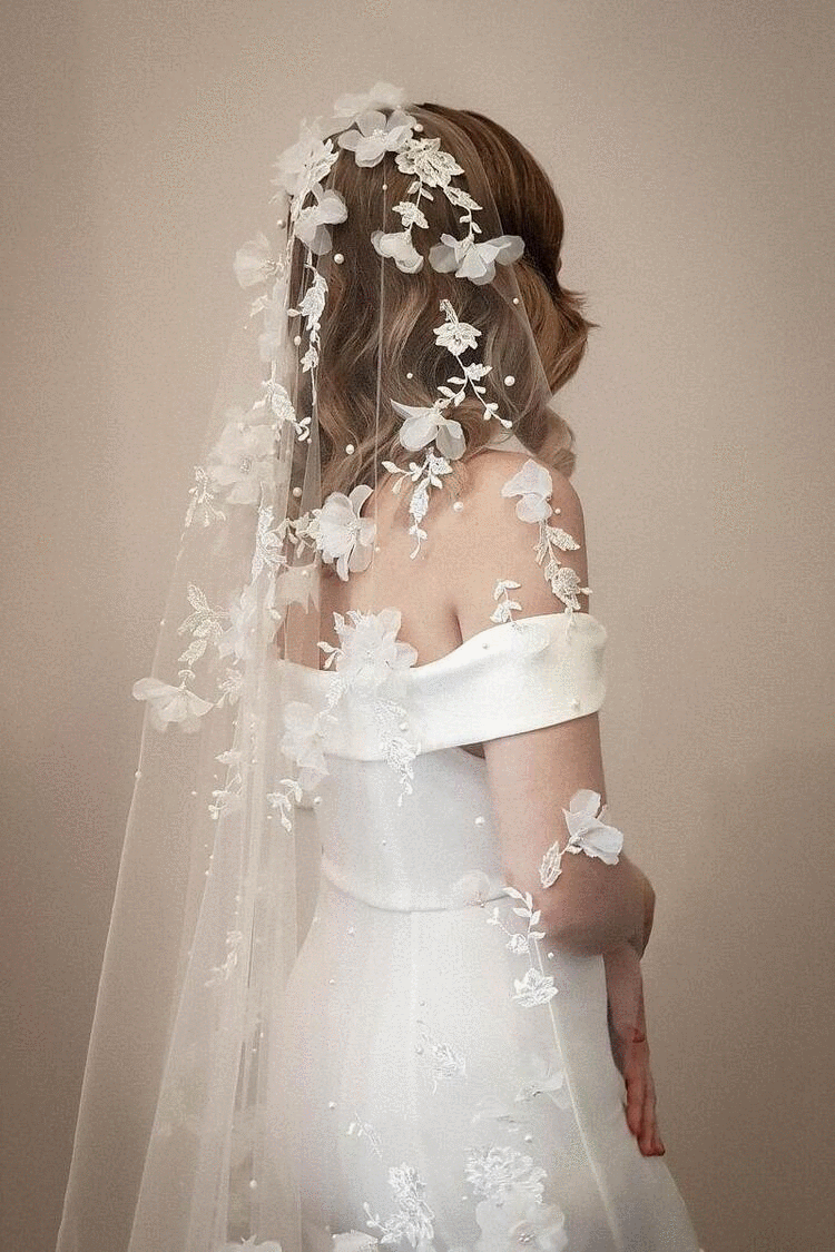 long veils for brides