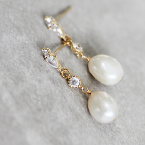 Lourdes Pearl Drop Earrings 2