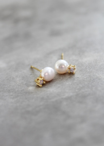 Beaumont Pearl Stud Earrings 1