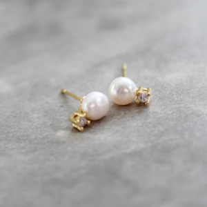 Beaumont Pearl Stud Earrings 1