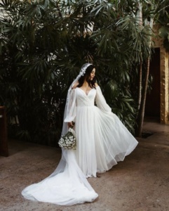 Bride Roxanne Wears Carmen Veil 1.jpg