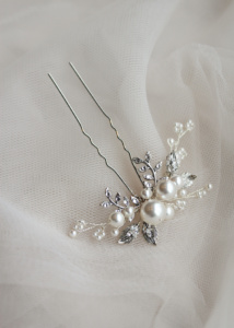 Etienne Pearl Hair Pin 7.jpg