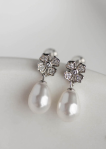 Juliette Floral Bridal Earrings 7.jpg