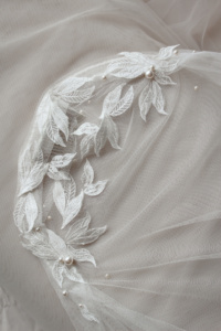 Lady Laurel Juliet Cap Veil 10.jpg