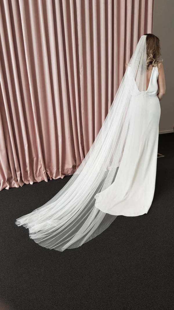 Marais Long Wedding Veil 8.jpg