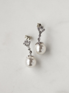 Monte Pearl Earrings.jpg