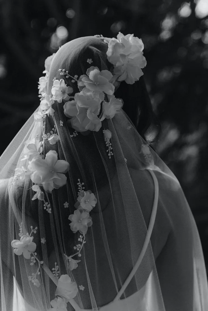 Augustine Juliet Cap Veil With Flowers 2