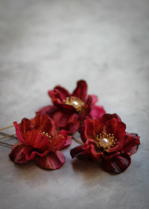 Baci Flower Hair Pins 3