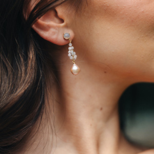 GALLERIA pearl drop earrings 1