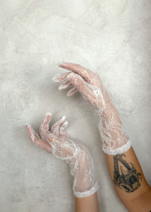 Gigi Lace Wedding Gloves 1