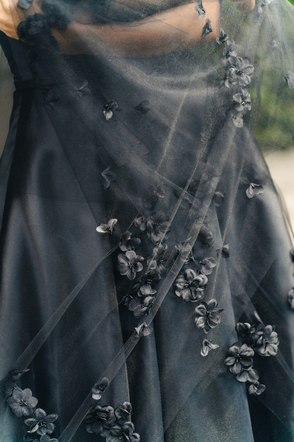 Luna | Black Wedding Veil 3