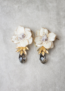 Palazzo Floral Bridal Earrings 1