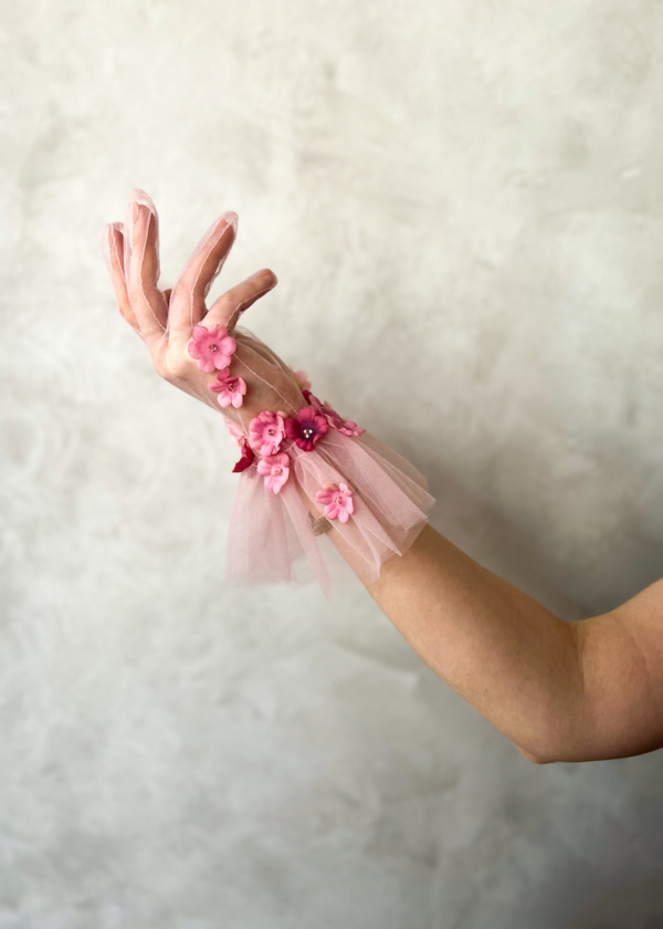 Sakua Pink Tulle Gloves 4