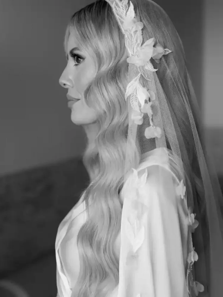 114 Bride Rebecca Wore Carmen Veil At 320cm 1 750x929