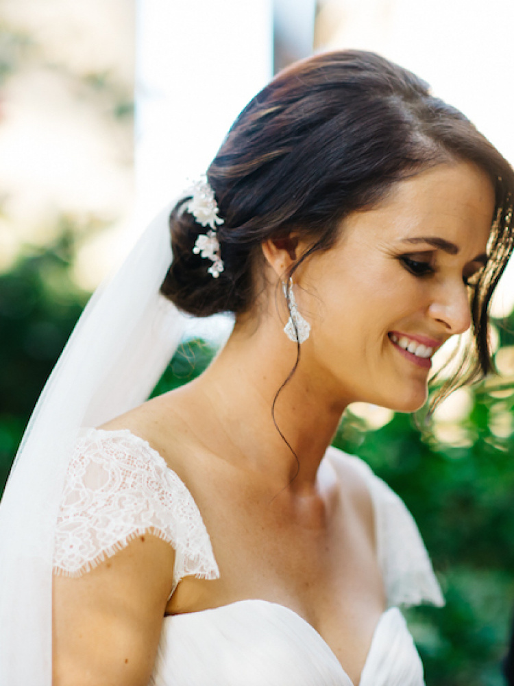 2018 Wedding Hair Trends Low Set Updo With Hair Pins And Veil