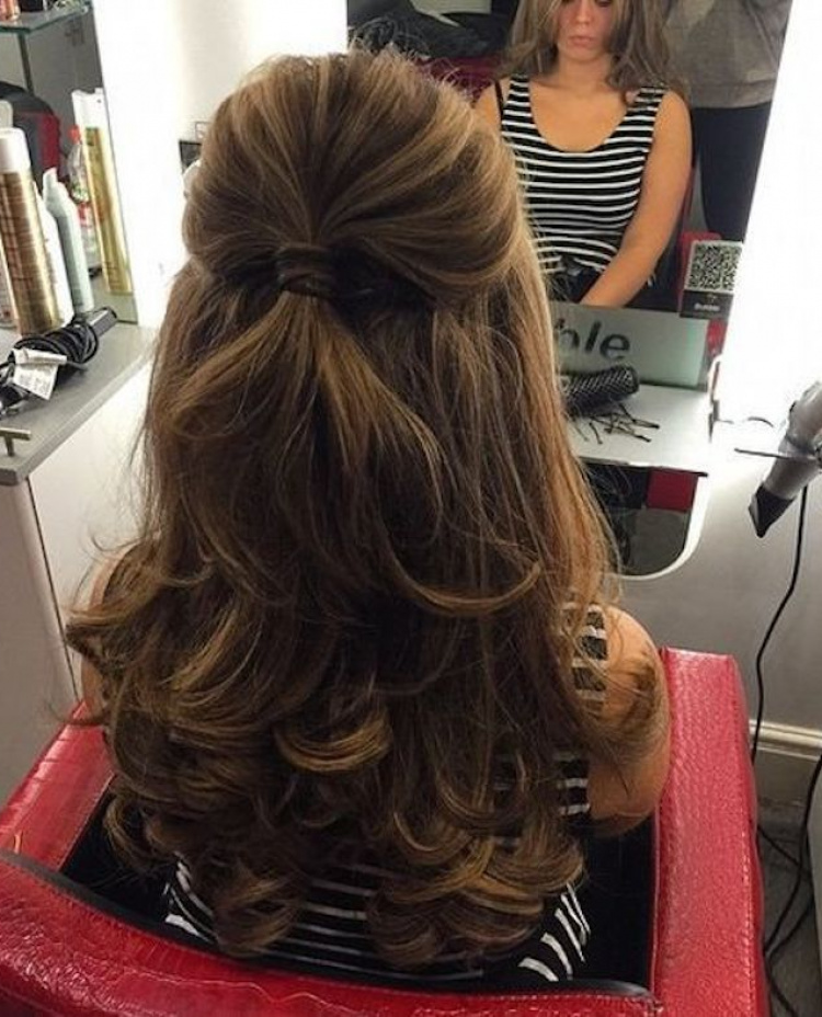 37 Beautiful Half Up Half Down Hairstyles Half Up Pony 4