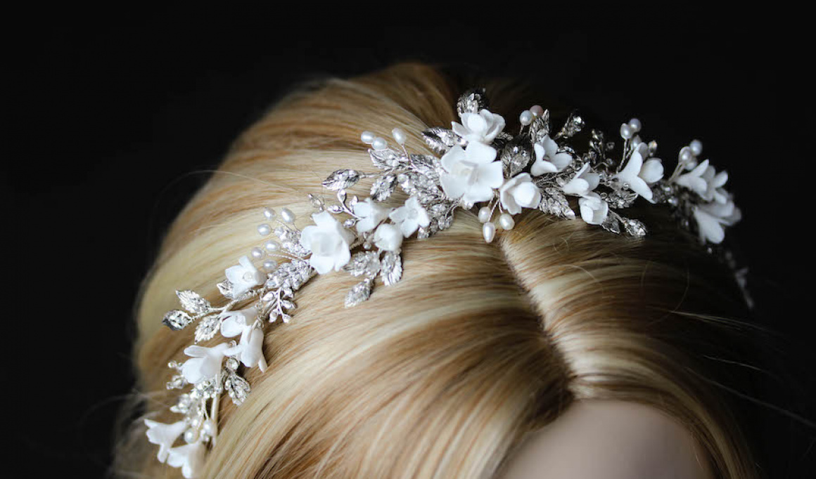 Brilliant White Crystal Crown With White Flowers 3