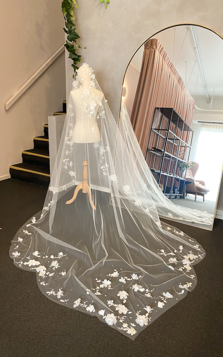 Bespoke For Annis Riviera Veil With Leaf Train 1