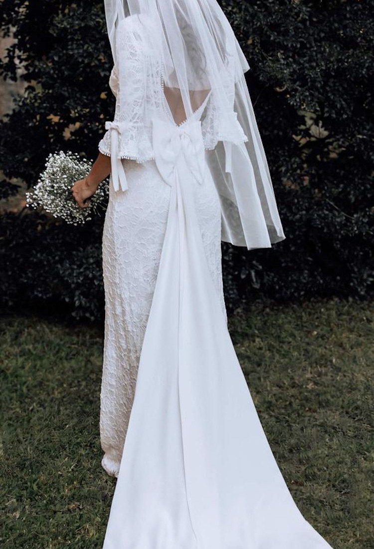 Bow Wedding Dress With Short Veil 2