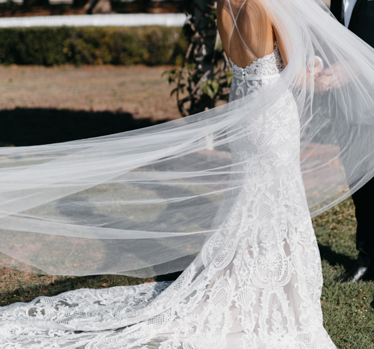 Bride Kahla Wearing Amora Veil 10.jpg