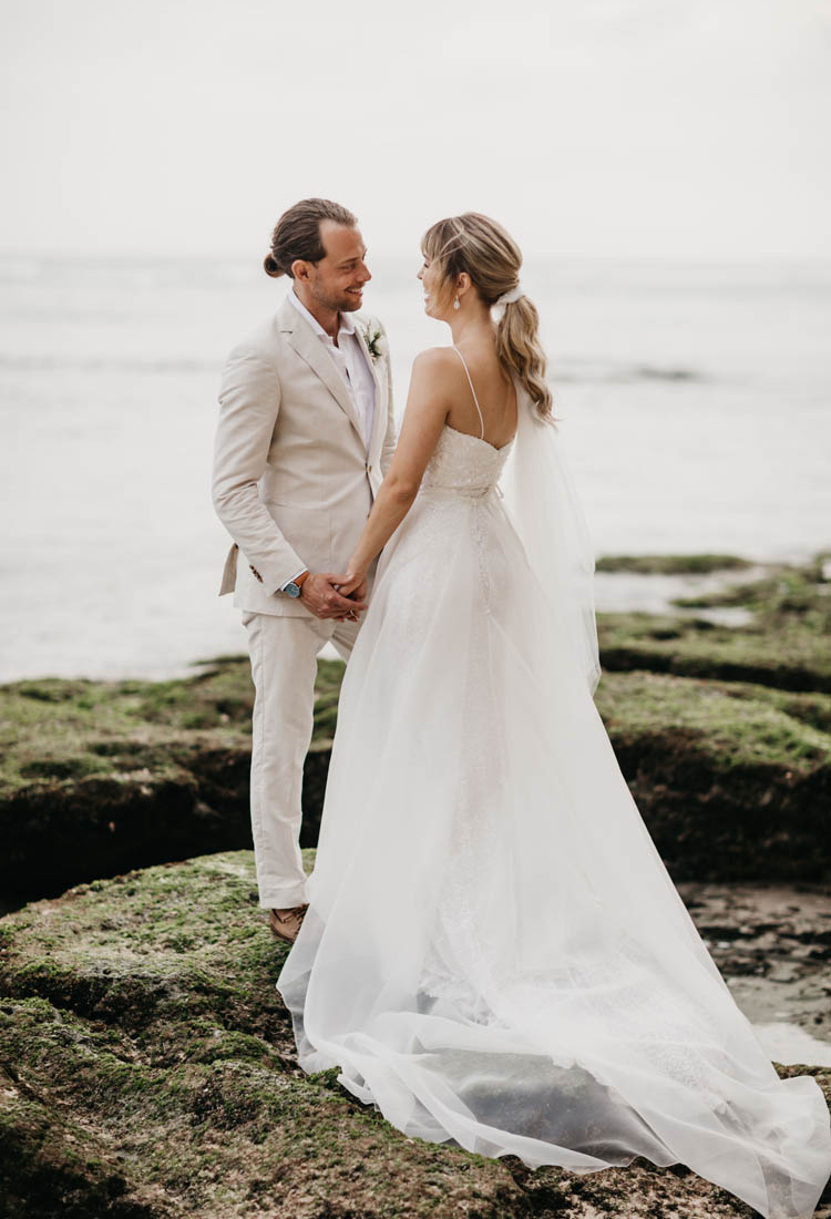 Bride Melanie Wearing Bordeaux Veil (8)