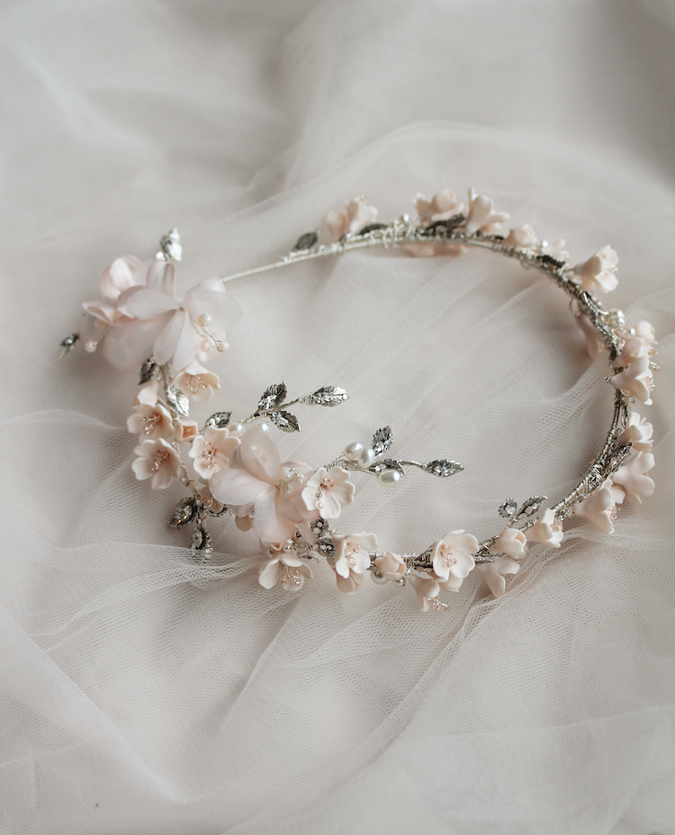 Champagne Bridal Accessories You Will Love 5