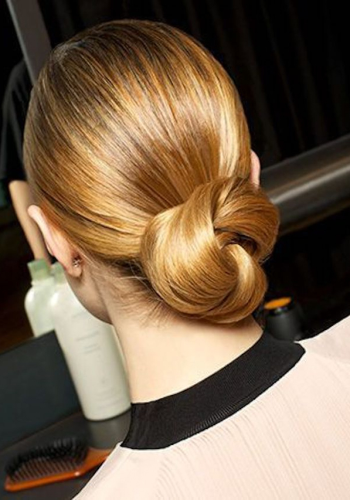 Easy Updos Simple And Stunning Wedding Hairstyles You'll Love 10