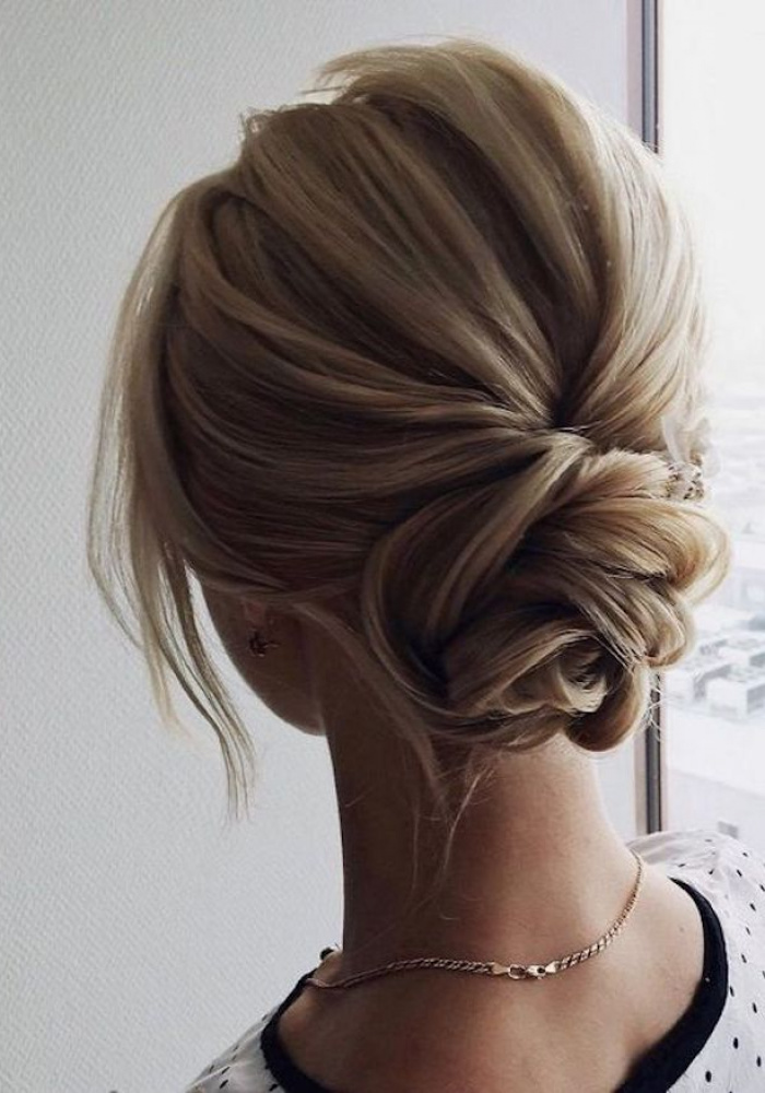 Easy Updos Simple And Stunning Wedding Hairstyles You'll Love 14