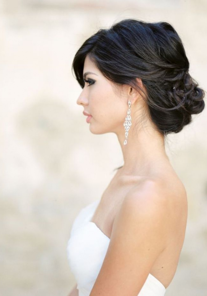 Easy Updos Simple And Stunning Wedding Hairstyles You'll Love 15