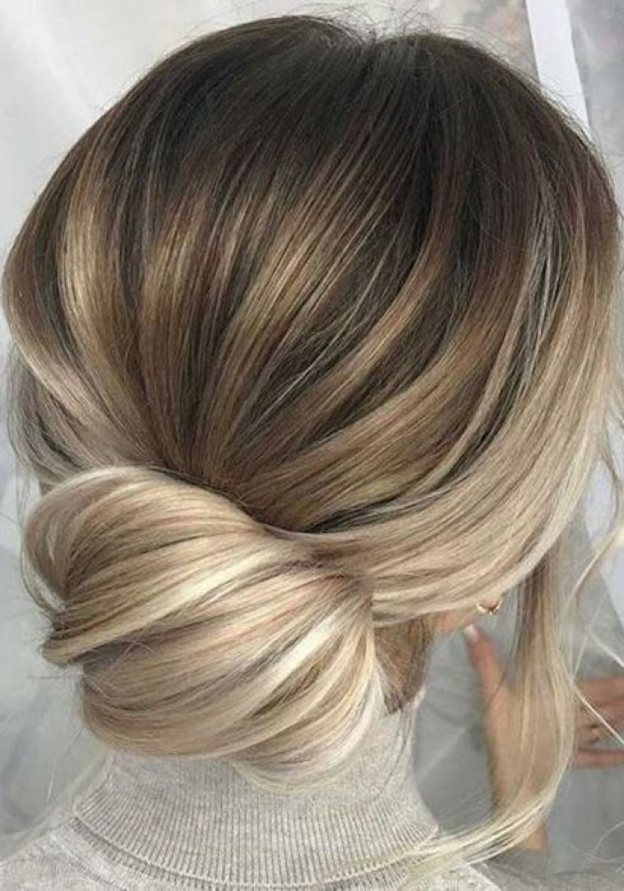 Easy Updos Simple And Stunning Wedding Hairstyles You'll Love 3