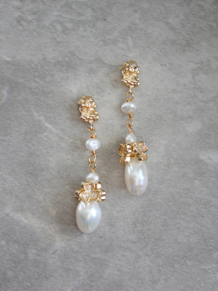 Galia Pearl Bridal Earrings 1