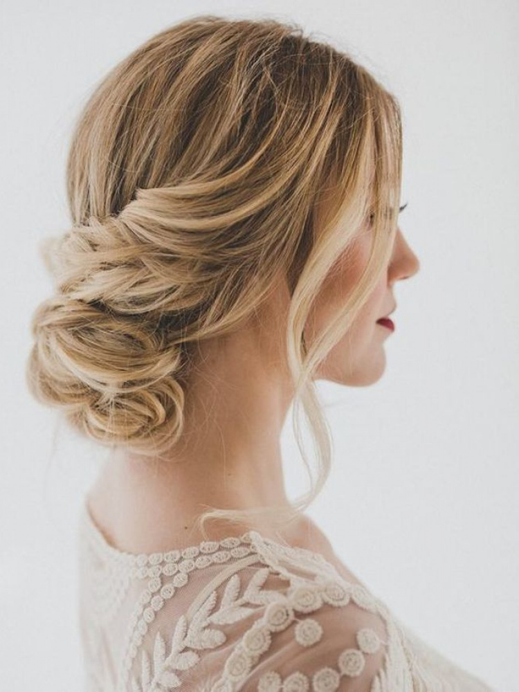 Gorgeous Messy Wedding Updos 20