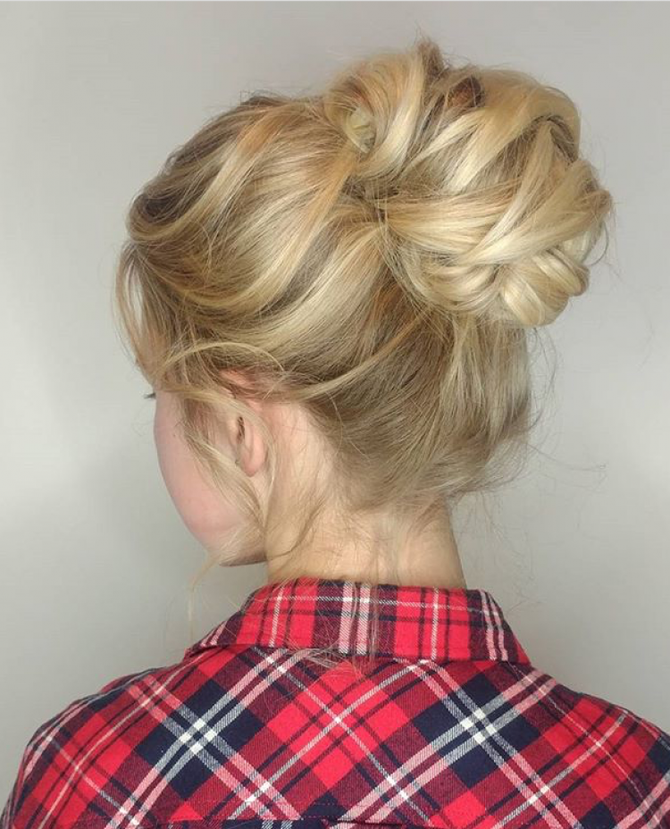 High Bridal Bun For Wedding Veils 4