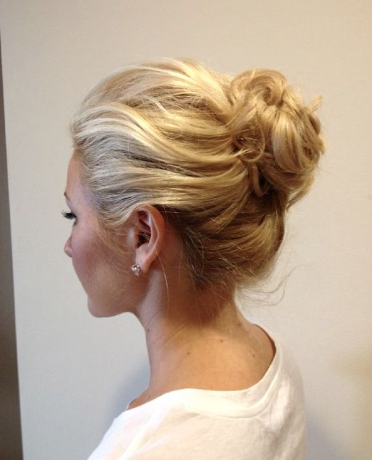 High Bridal Buns For Wedding Veils 1