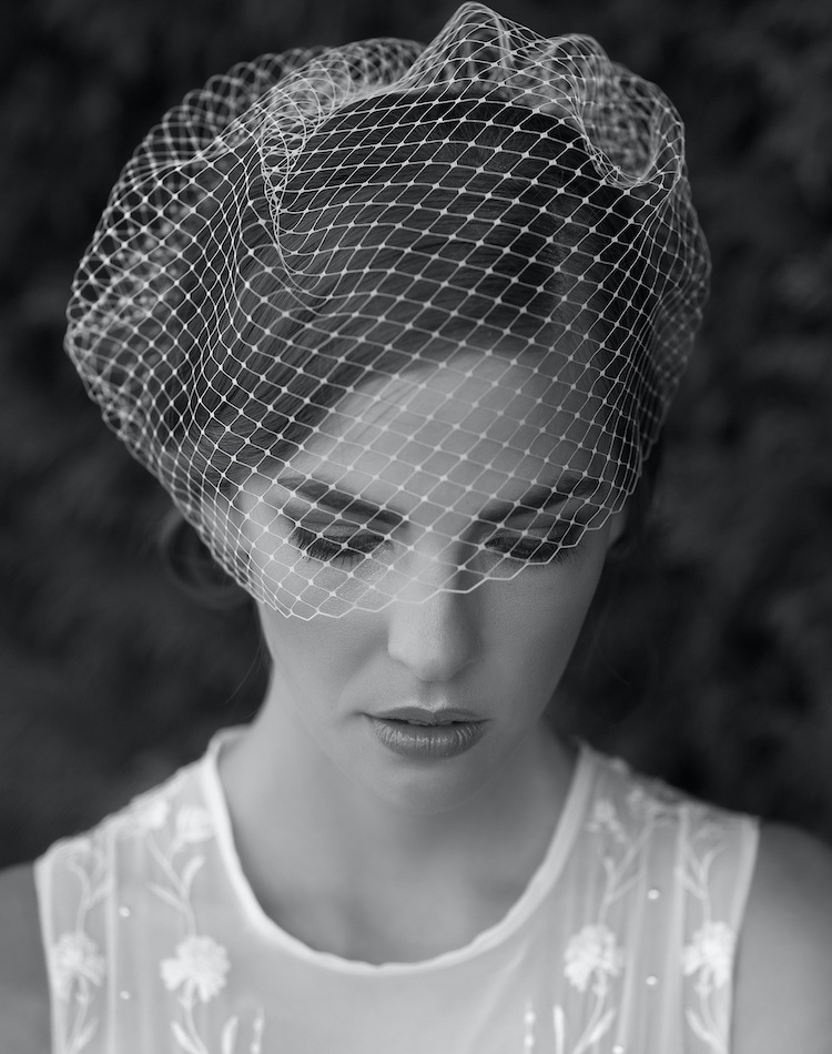 How To Choose A Birdcage Veil