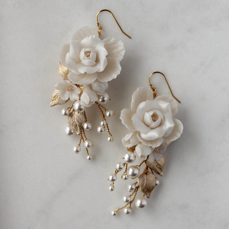 How To Choose Bridal Earrings To Suit Your Neckline 7