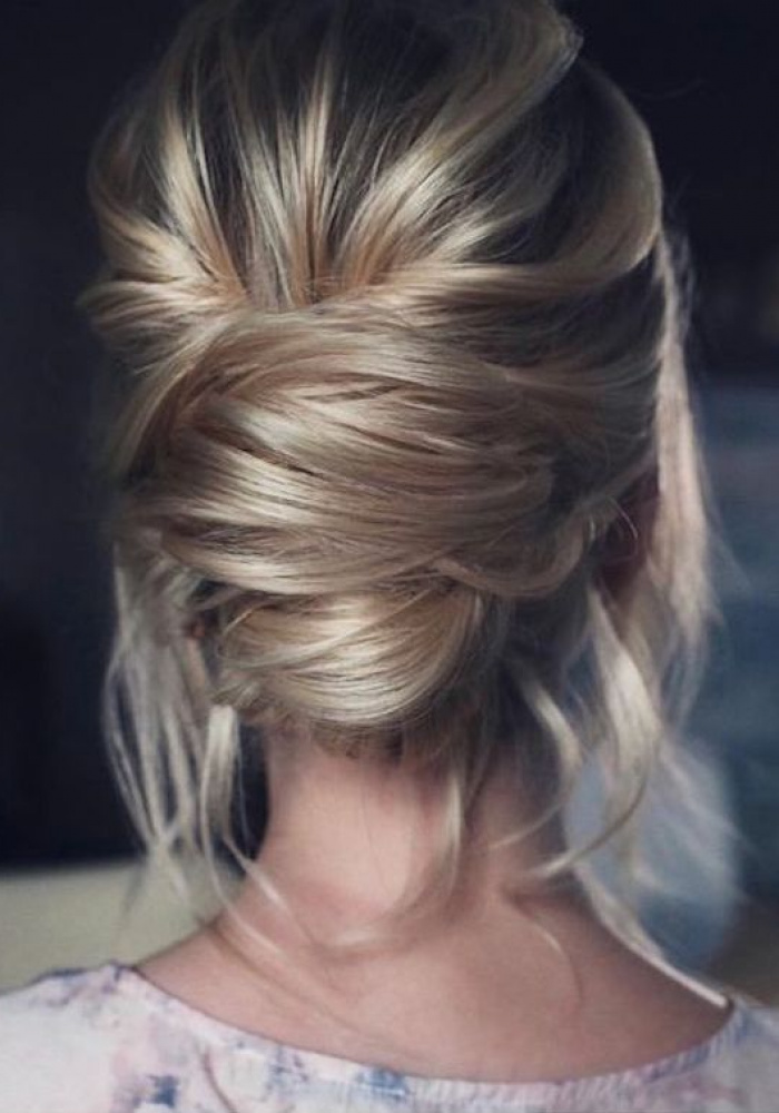 Loose Updos Simple And Stunning Wedding Hairstyles You'll Love 4