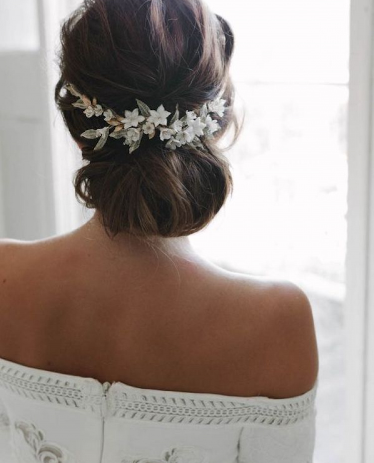 Low Set Wedding Updos For Wedding Veils 1