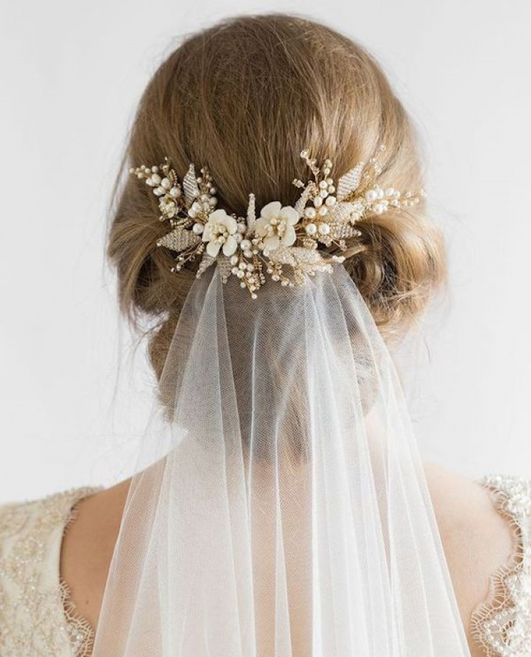 Low Set Wedding Updos For Wedding Veils 6