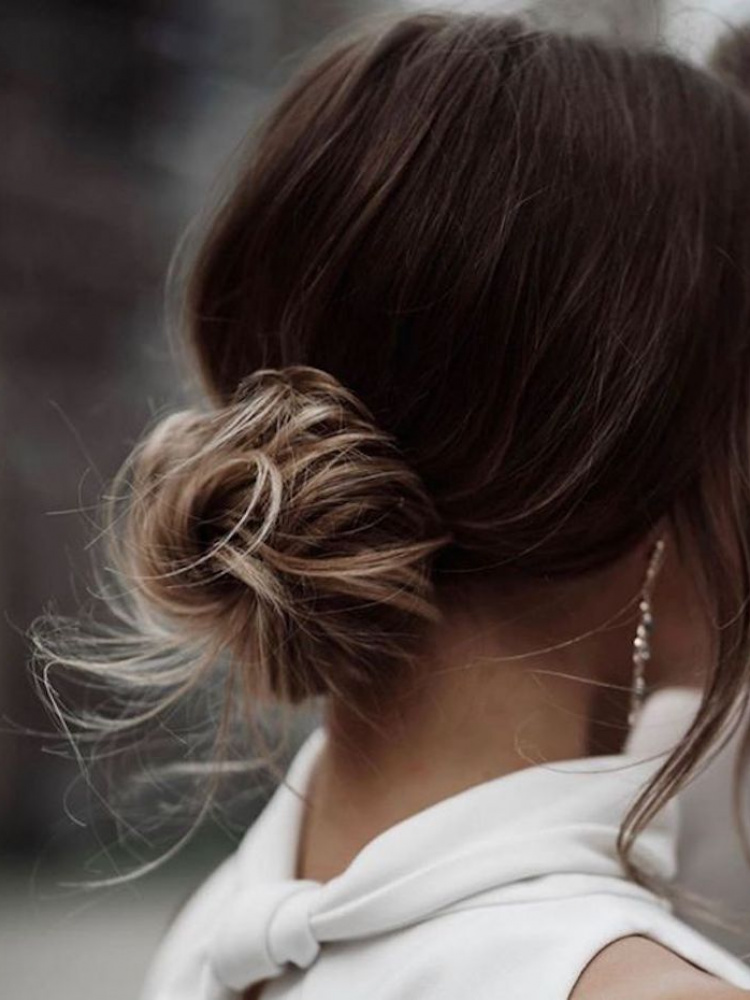 Our Favourite Updo Hairstyles For The New Season Relaxed Updos 7