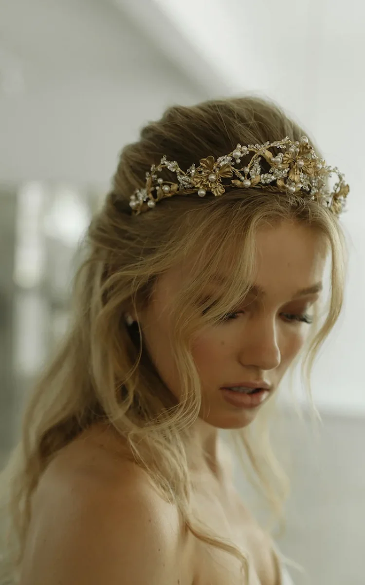 Reina Gold Wedding Crown With Pearls 1