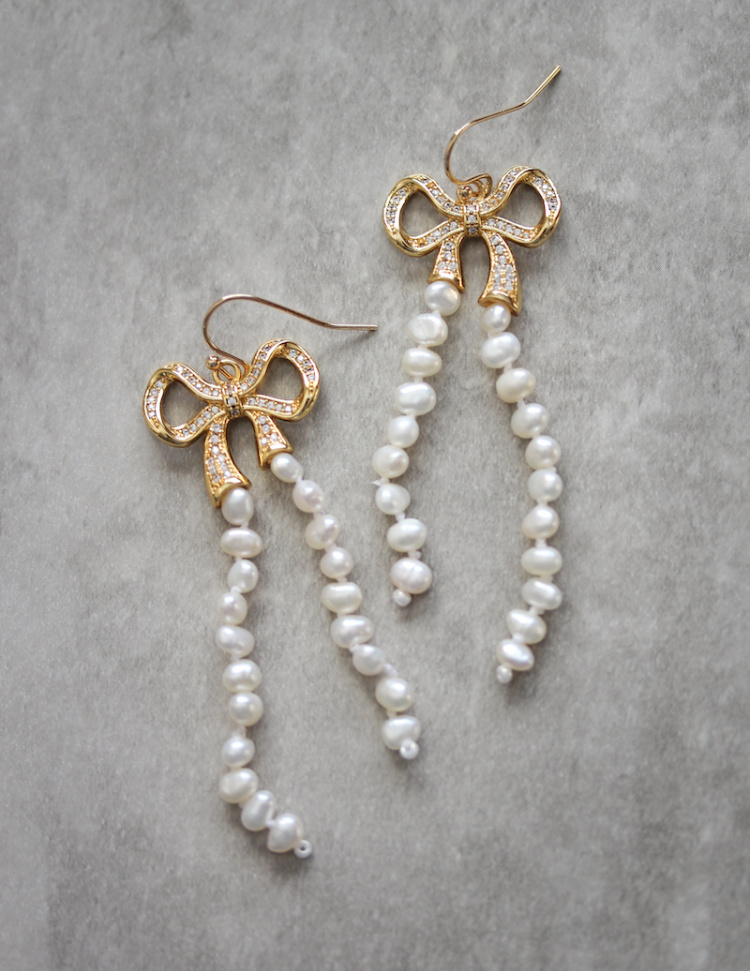 Trinket Pearl Bow Earrings 4