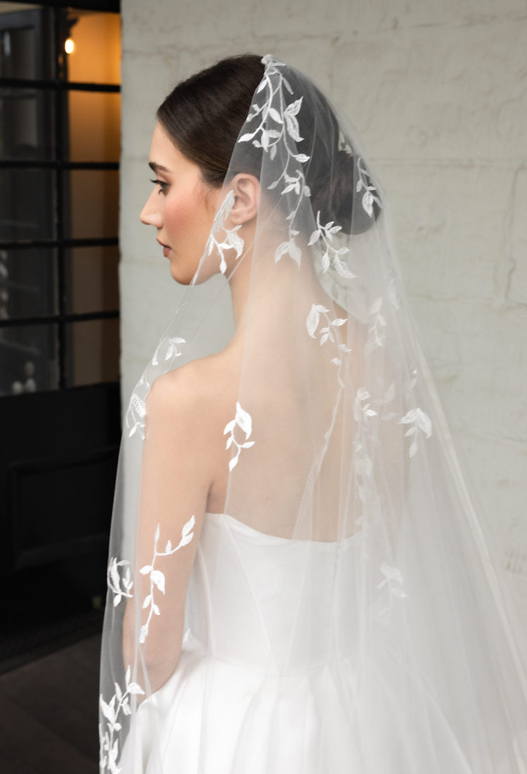 WILD WILLOWS lace wedding veil