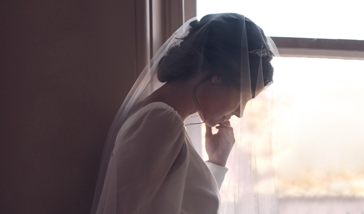 What every bride should know about drop veils