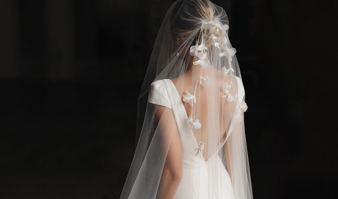 Why Your Wedding Dress Probably Isn't White And How To Choose A Veil To Match It